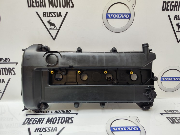 Крышка клапанная VOLVO S40 II \\ 2008- \\ VOLVO Original 30758079